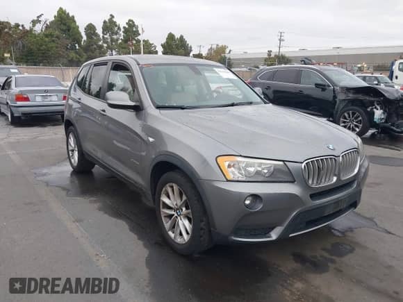 2013 BMW X3 xDrive28i z VIN 5UXWX9C59D0A22135, wystawiony jako IAAI lot #43519608 z przebiegiem 127 742 mil mil oraz . Historia ofert i sprzedaży dostępna na DreamBid. Obrazek 1.