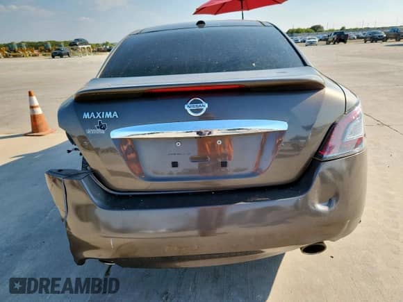 2013 Nissan Maxima SV z VIN 1N4AA5AP9DC825409, wystawiony jako Copart lot #81876795 z przebiegiem 135 555 mil mil oraz Szkoda całkowita • Salvage title. Historia ofert i sprzedaży dostępna na DreamBid. Obrazek 6.