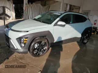 2025 Hyundai Kona SEL с VIN KM8HB3AB4SU249732, выставлен на аукционе Copart как лот 71539865 с пробегом 14 046 миль миль и Чистый • Clean title. История ставок и продаж доступна на DreamBid. Изображение 1.