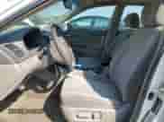2006 Toyota Camry STD z VIN 4T1BE32K66U701715, wystawiony jako Copart lot #80918035 z przebiegiem 273 660 mil mil oraz Czysty tytuł • Clean title. Historia ofert i sprzedaży dostępna na DreamBid. Obrazek 7.