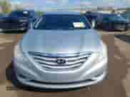 2011 Hyundai Sonata GLS z VIN 5NPEB4AC4BH220909, wystawiony jako IAAI lot #43441466 z przebiegiem 222 035 mil mil oraz . Historia ofert i sprzedaży dostępna na DreamBid. Obrazek 13.