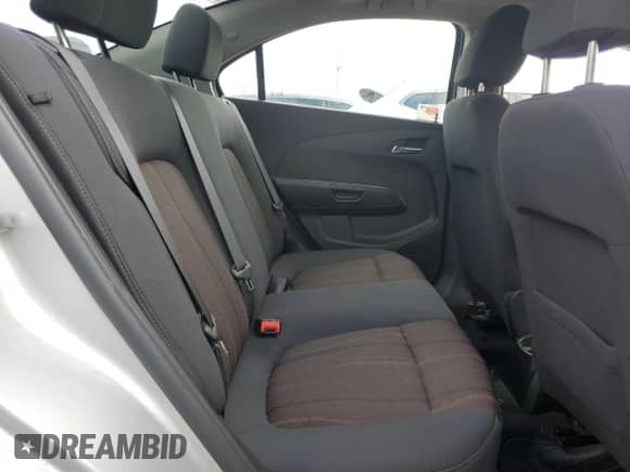 2016 Chevrolet Sonic LT z VIN 1G1JC5SG2G4104293, wystawiony jako Copart lot #90541535 z przebiegiem 157 295 mil mil oraz Czysty tytuł • Clean title. Historia ofert i sprzedaży dostępna na DreamBid. Obrazek 10.