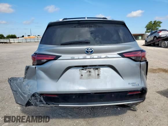 2022 Toyota Sienna Platinum с VIN 5TDERKEC4NS092955, выставлен на аукционе Copart как лот 65830435 с пробегом 222 099 миль миль и Списание • Salvage title. История ставок и продаж доступна на DreamBid. Изображение 6.