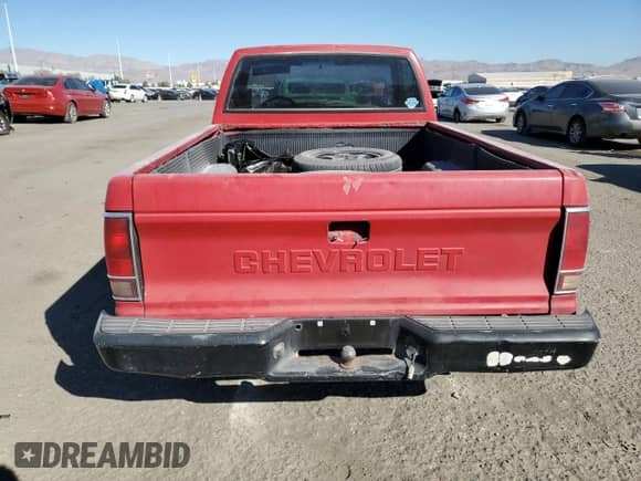 1988 Chevrolet S-10 с VIN 1GCBS14E4J2102793, выставлен на аукционе Copart как лот 75746404 с пробегом 4 540 583 миль миль и Списание • Salvage title. История ставок и продаж доступна на DreamBid. Изображение 6.