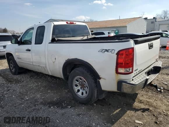 2011 GMC Sierra 1500 SL z VIN 1GTR2UEA7BZ189576, wystawiony jako Copart lot #43906845 z przebiegiem 190 607 mil mil oraz Czysty tytuł • Clean title. Historia ofert i sprzedaży dostępna na DreamBid. Obrazek 2.