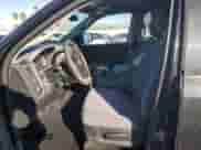 2018 Ram 1500 Tradesman z VIN 1C6RR6KT6JS292760, wystawiony jako Copart lot #84834094 z przebiegiem 80 143 mil mil oraz Szkoda całkowita • Salvage title. Historia ofert i sprzedaży dostępna na DreamBid. Obrazek 7.