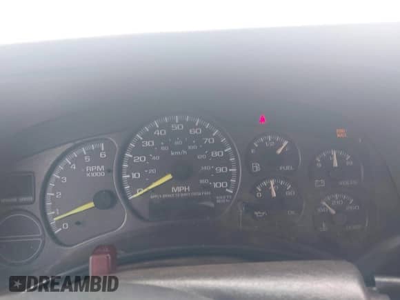 2000 Chevrolet Silverado 1500 z VIN 1GCEC14V6YE419087, wystawiony jako IAAI lot #38916431 z przebiegiem Nie podano mil oraz . Historia ofert i sprzedaży dostępna na DreamBid. Obrazek 7.