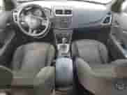 2013 Dodge Avenger SE z VIN 1C3CDZAB2DN665520, wystawiony jako Copart lot #87427435 z przebiegiem 200 188 mil mil oraz Szkoda całkowita • Salvage title. Historia ofert i sprzedaży dostępna na DreamBid. Obrazek 8.