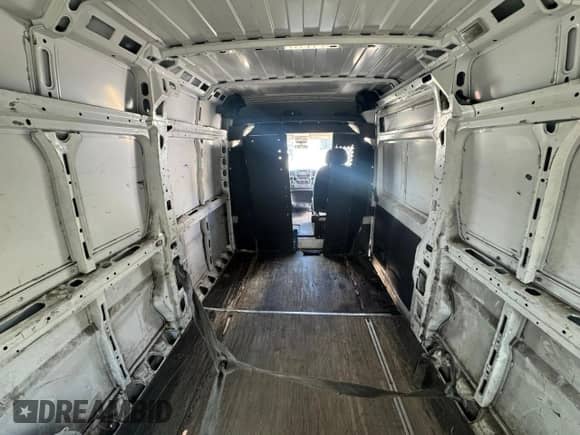 2019 Ram ProMaster Cargo с VIN 3C6TRVDG3KE527037, выставлен на аукционе Copart как лот 71873185 с пробегом 165 233 миль миль и Чистый • Clean title. История ставок и продаж доступна на DreamBid. Изображение 9.