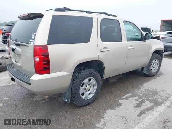 2011 Chevrolet Tahoe LT с VIN 1GNSKBE05BR250248, выставлен на аукционе IAAI как лот 42676401 с пробегом 195 683 миль миль и . История ставок и продаж доступна на DreamBid. Изображение 4.