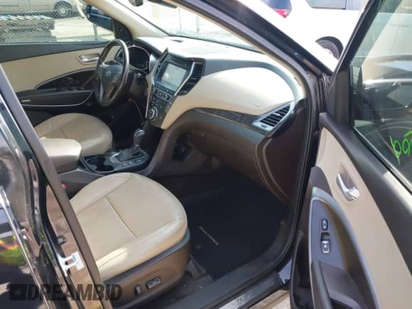 2017 Hyundai Santa Fe Ultimate with VIN 5XYZW4LA2HG490108, listed as a IAAI auction lot 42703796 with 61,041 mi miles and . Bid and sale history available at DreamBid. Image 5.