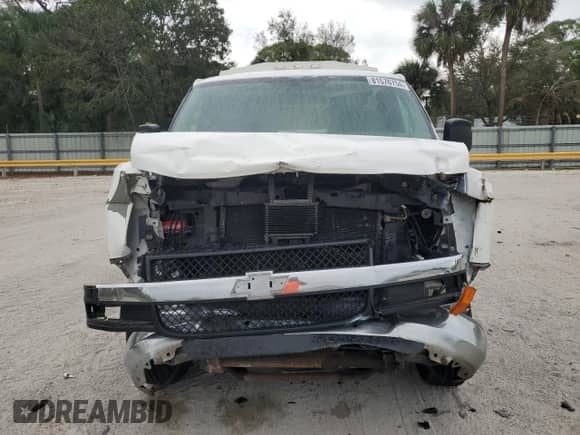 2005 Chevrolet Express Commercial C6Y SRW с VIN 1GBHG31U751228875, выставлен на аукционе Copart как лот 81576754 с пробегом 147 039 миль миль и Списание • Salvage title. История ставок и продаж доступна на DreamBid. Изображение 5.