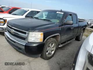 2010 Chevrolet Silverado 1500 LS z VIN 1GCSCREA0AZ132873, wystawiony jako Copart lot #76270604 z przebiegiem 103 513 mil mil oraz Nie do naprawy • Non repairable. Historia ofert i sprzedaży dostępna na DreamBid. Obrazek 1.