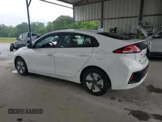 2017 Hyundai Ioniq Blue с VIN KMHC65LC7HU048173, выставлен на аукционе Copart как лот 54542354 с пробегом 77 309 миль миль и Списание • Salvage title. История ставок и продаж доступна на DreamBid. Изображение 2.