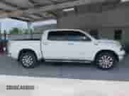 2013 Toyota Tundra Limited с VIN 5TFHW5F15DX321804, выставлен на аукционе IAAI как лот 42903708 с пробегом 114 587 миль миль и . История ставок и продаж доступна на DreamBid. Изображение 13.