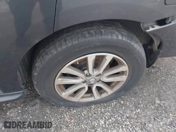 2014 Nissan Pathfinder SV with VIN 5N1AR2MM6EC650715, listed as a IAAI auction lot 42716719 with 238,036 mi miles and . Bid and sale history available at DreamBid. Image 12.