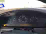 1995 Nissan Frontier XE z VIN 1N6HD16S3SC451833, wystawiony jako IAAI lot #43208556 z przebiegiem 201 029 mil mil oraz . Historia ofert i sprzedaży dostępna na DreamBid. Obrazek 7.