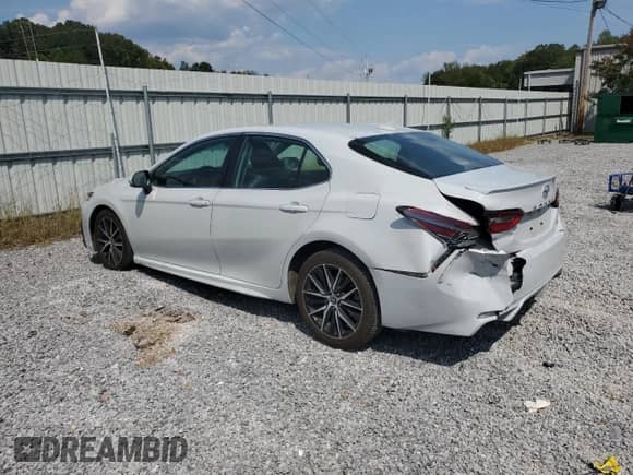 2023 Toyota Camry SE z VIN 4T1G11AK2PU111990, wystawiony jako Copart lot #72065805 z przebiegiem 72 845 mil mil oraz Szkoda całkowita • Salvage title. Historia ofert i sprzedaży dostępna na DreamBid. Obrazek 2.