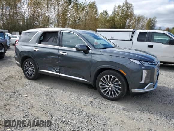 2023 Hyundai Palisade Calligraphy с VIN KM8R7DGE0PU591487, выставлен на аукционе Copart как лот 72215634 с пробегом 15 537 миль миль и Списание • Salvage title. История ставок и продаж доступна на DreamBid. Изображение 4.