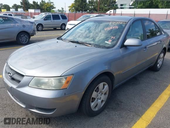 2006 Hyundai Sonata GL z VIN 5NPET46C46H060431, wystawiony jako IAAI lot #43281199 z przebiegiem 159 202 mil mil oraz . Historia ofert i sprzedaży dostępna na DreamBid. Obrazek 2.