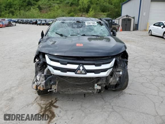 2023 Mitsubishi Outlander ES z VIN JA4ARUAU4PU004455, wystawiony jako Copart lot #55671665 z przebiegiem Nie podano mil oraz Szkoda całkowita • Salvage title. Historia ofert i sprzedaży dostępna na DreamBid. Obrazek 5.