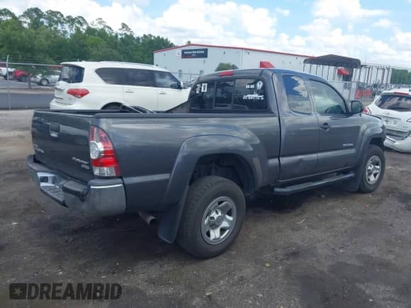 2015 Toyota Tacoma PreRunner z VIN 5TFTX4GN1FX042761, wystawiony jako IAAI lot #42779383 z przebiegiem 232 544 mil mil oraz . Historia ofert i sprzedaży dostępna na DreamBid. Obrazek 4.