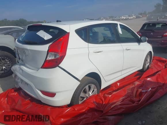 2013 Hyundai Accent SE с VIN KMHCU5AE5DU131220, выставлен на аукционе IAAI как лот 41841656 с пробегом 129 362 миль миль и . История ставок и продаж доступна на DreamBid. Изображение 4.