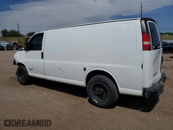 2004 Chevrolet Express Cargo with VIN 1GCGG25U841226417, listed as a Copart auction lot 66320975 with 234,849 mi miles and Salvage title. Bid and sale history available at DreamBid. Image 2.
