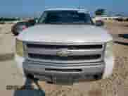 2011 Chevrolet Silverado 1500 LS z VIN 1GCRCREA7BZ318328, wystawiony jako Copart lot #67616605 z przebiegiem 243 959 mil mil oraz Szkoda całkowita • Salvage title. Historia ofert i sprzedaży dostępna na DreamBid. Obrazek 5.