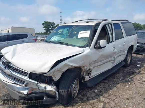 2003 Chevrolet Suburban LS с VIN 3GNEC16Z03G239029, выставлен на аукционе IAAI как лот 43039802 с пробегом 376 798 миль миль и . История ставок и продаж доступна на DreamBid. Изображение 6.