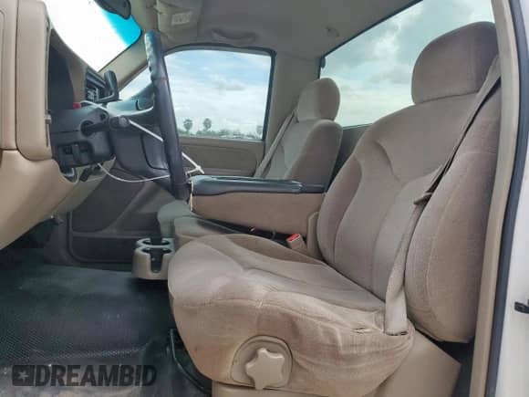 2002 GMC Sierra 1500 SLE с VIN 1GTEK14T82Z207695, выставлен на аукционе Copart как лот 67805385 с пробегом 154 636 миль миль и Списание • Salvage title. История ставок и продаж доступна на DreamBid. Изображение 7.