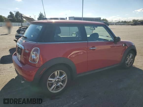 2013 MINI Hardtop with VIN WMWSU3C52DT370051, listed as a Copart auction lot 82431165 with 68,570 mi miles and Salvage title. Bid and sale history available at DreamBid. Image 3.