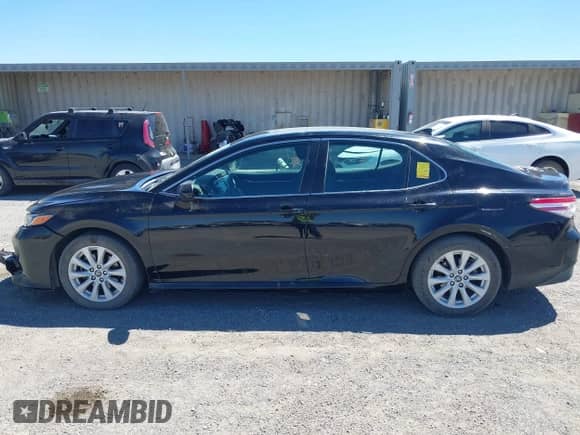 2019 Toyota Camry LE с VIN 4T1B11HK1KU185930, выставлен на аукционе IAAI как лот 43027742 с пробегом 151 805 миль миль и . История ставок и продаж доступна на DreamBid. Изображение 14.