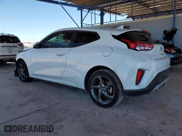 2021 Hyundai Veloster 2.0 z VIN KMHTG6AF7MU032825, wystawiony jako Copart lot #55902995 z przebiegiem 60 347 mil mil oraz Szkoda całkowita • Salvage title. Historia ofert i sprzedaży dostępna na DreamBid. Obrazek 2.