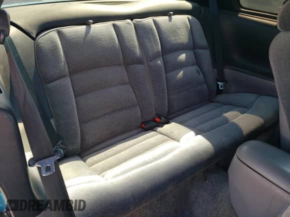 1994 Ford Mustang z VIN 1FALP4045RF130357, wystawiony jako Copart lot #70832464 z przebiegiem 112 148 mil mil oraz Szkoda całkowita • Salvage title. Historia ofert i sprzedaży dostępna na DreamBid. Obrazek 10.