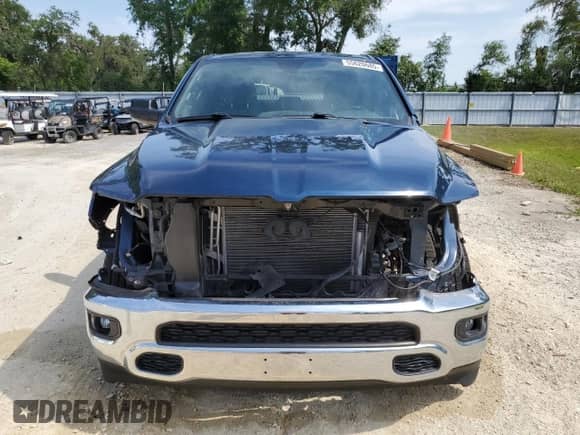 2022 Ram 1500 Lone Star z VIN 1C6RREBT1NN187445, wystawiony jako Copart lot #55620685 z przebiegiem 75 101 mil mil oraz Szkoda całkowita • Salvage title. Historia ofert i sprzedaży dostępna na DreamBid. Obrazek 5.
