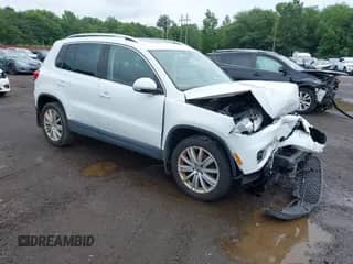 2016 Volkswagen Tiguan SEL с VIN WVGBV7AXXGW522684, выставлен на аукционе IAAI как лот 42616321 с пробегом 123 068 миль миль и . История ставок и продаж доступна на DreamBid. Изображение 1.