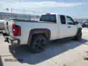 2010 Chevrolet Silverado 1500 Work Truck z VIN 1GCSKPE38AZ298731, wystawiony jako Copart lot #67804555 z przebiegiem Nie podano mil oraz Szkoda całkowita • Salvage title. Historia ofert i sprzedaży dostępna na DreamBid. Obrazek 3.