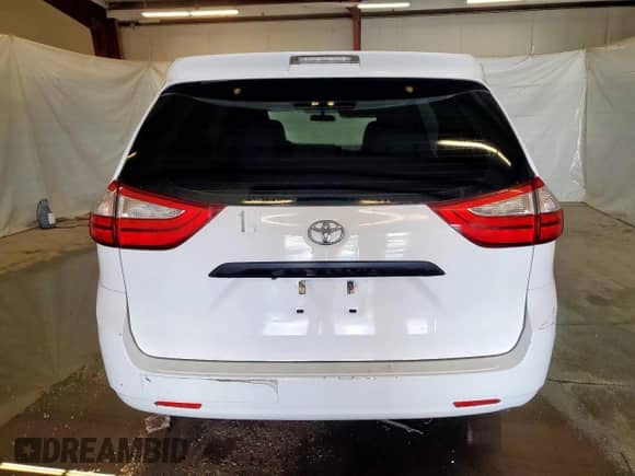 2017 Toyota Sienna L с VIN 5TDZZ3DC0HS828206, выставлен на аукционе Copart как лот 83765065 с пробегом 32 549 миль миль и Чистый • Clean title. История ставок и продаж доступна на DreamBid. Изображение 6.