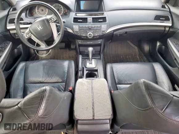 2009 Honda Accord EX-L with VIN 1HGCP36819A024078, listed as a Copart auction lot 68720045 with 239,258 mi miles and Clean title. Bid and sale history available at DreamBid. Image 8.