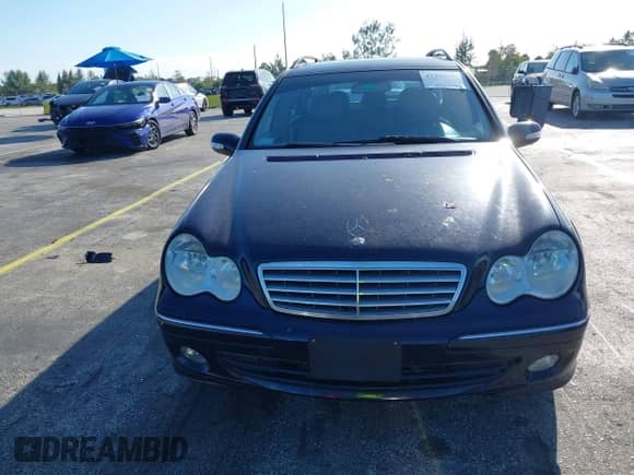 2005 Mercedes-Benz C 240 with VIN WDBRH81JX5F635431, listed as a IAAI auction lot 43364193 with 100,601 mi miles and . Bid and sale history available at DreamBid. Image 6.