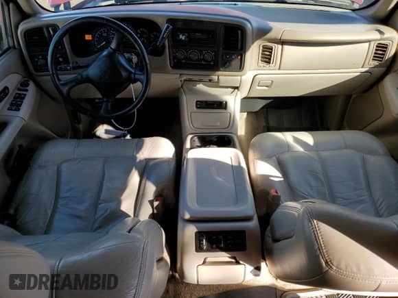 2002 Chevrolet Suburban LT с VIN 1GNEC16T02J218707, выставлен на аукционе Copart как лот 81351814 с пробегом 114 271 миль миль и Списание • Salvage title. История ставок и продаж доступна на DreamBid. Изображение 8.