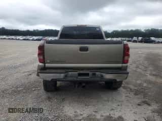 2003 Chevrolet Silverado 2500HD LT с VIN 1GCHK29173E252761, выставлен на аукционе Copart как лот 66938955 с пробегом 265 627 миль миль и Списание • Salvage title. История ставок и продаж доступна на DreamBid. Изображение 6.