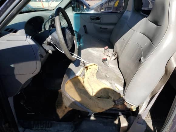 1999 Ford F-150 с VIN 1FTRX17W2XNB71414, выставлен на аукционе Copart как лот 86872795 с пробегом Не указан миль и Чистый • Clean title. История ставок и продаж доступна на DreamBid. Изображение 7.