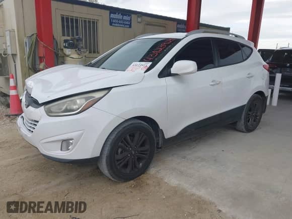 2015 Hyundai Tucson SE z VIN KM8JU3AG5FU046121, wystawiony jako IAAI lot #43123923 z przebiegiem 159 544 mil mil oraz . Historia ofert i sprzedaży dostępna na DreamBid. Obrazek 2.