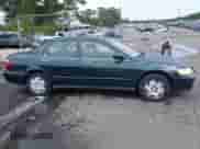 1998 Honda Accord LX z VIN 1HGCG1649WA044656, wystawiony jako IAAI lot #43286480 z przebiegiem 93 897 mil mil oraz . Historia ofert i sprzedaży dostępna na DreamBid. Obrazek 13.