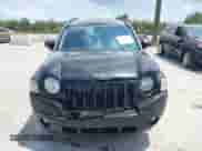 2010 Jeep Compass Sport z VIN 1J4NT1FBXAD621214, wystawiony jako IAAI lot #42227325 z przebiegiem 68 910 mil mil oraz . Historia ofert i sprzedaży dostępna na DreamBid. Obrazek 12.