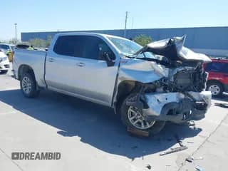 2021 Chevrolet Silverado 1500 RST z VIN 3GCUYEET4MG138815, wystawiony jako IAAI lot #42207861 z przebiegiem 77 700 mil mil oraz . Historia ofert i sprzedaży dostępna na DreamBid. Obrazek 1.