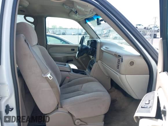 2003 Chevrolet Suburban Z71 with VIN 3GNFK16Z73G322481, listed as a IAAI auction lot 42085792 with 218,912 mi miles and . Bid and sale history available at DreamBid. Image 5.