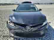 2020 Toyota Camry LE z VIN 4T1C11AK4LU353558, wystawiony jako Copart lot #82693935 z przebiegiem 144 786 mil mil oraz Nie do naprawy • Non repairable. Historia ofert i sprzedaży dostępna na DreamBid. Obrazek 5.